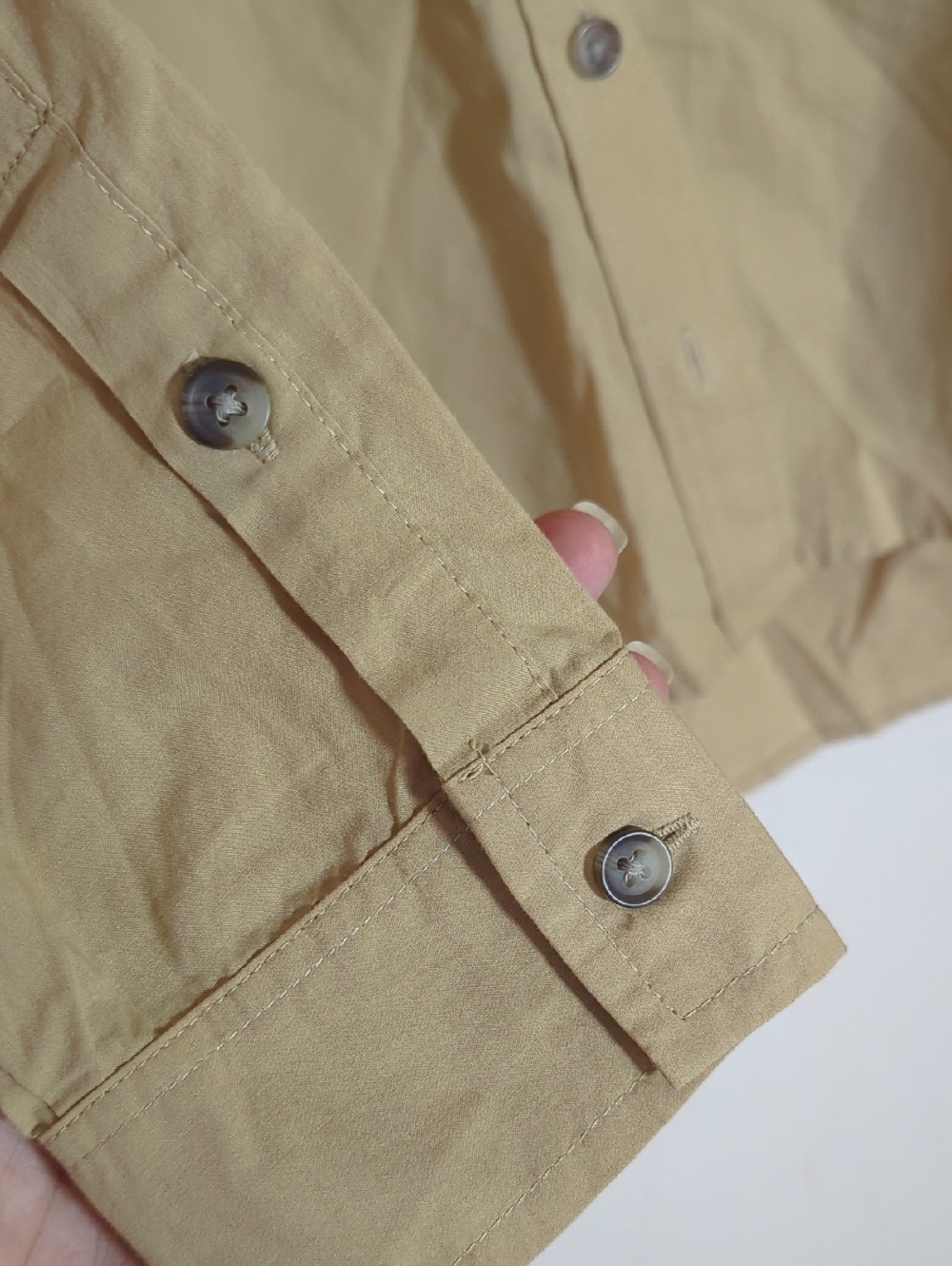 Universal Thread Relaxed Button-Down Shirt - Beige/Tan Size S - Picture 5 of 6
